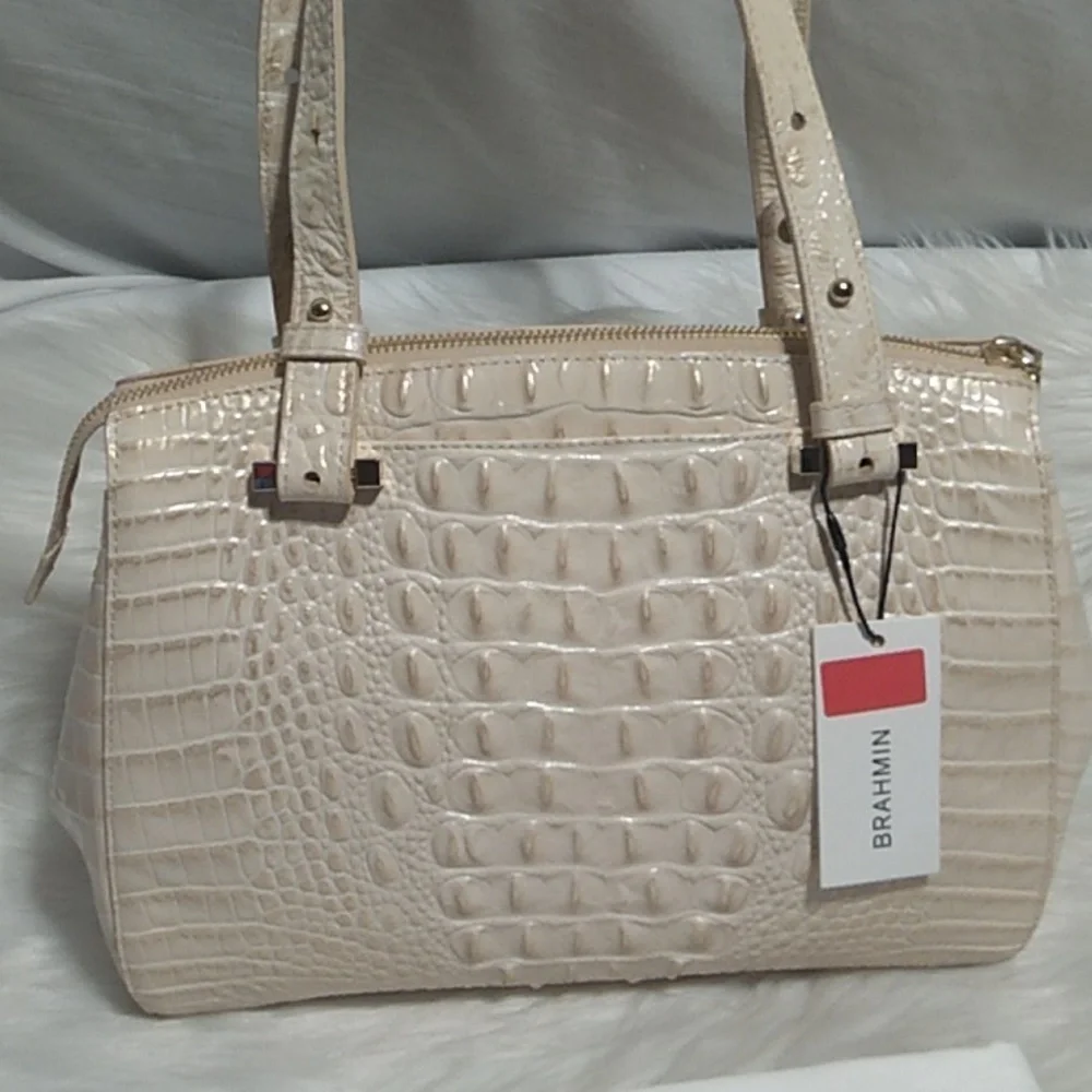 SOLD!! NWT Alice Sunglow Melbourne Genuine Leather Brahmin Bag W Dust Bag - Picture 9 of 16
